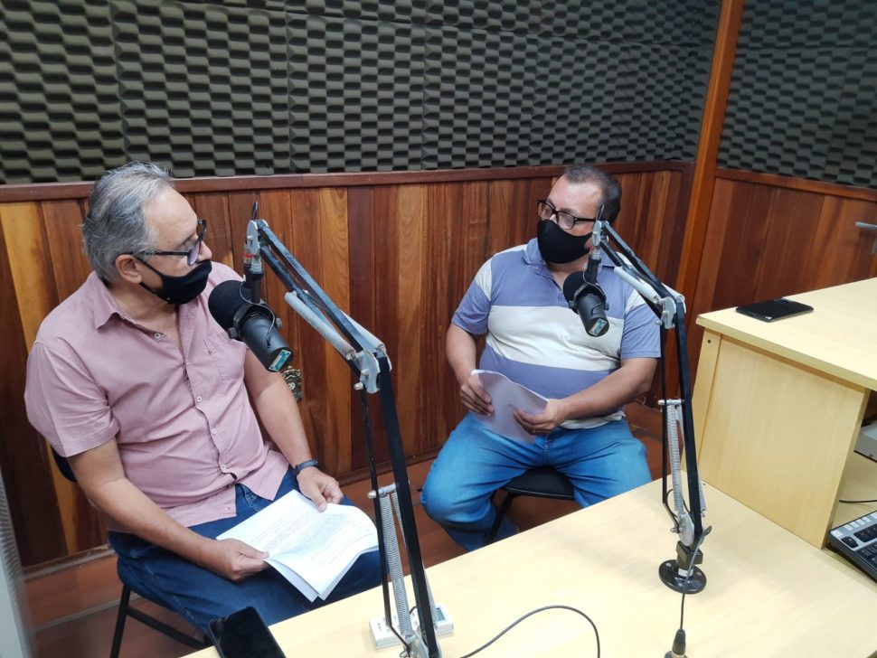 Professor Ronei Ximenes Martins em entrevista na Rádio Universitária